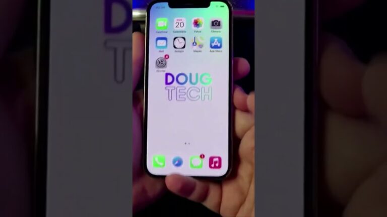 COMO LIGAR A TELA AO PEGAR O IPHONE #Shorts