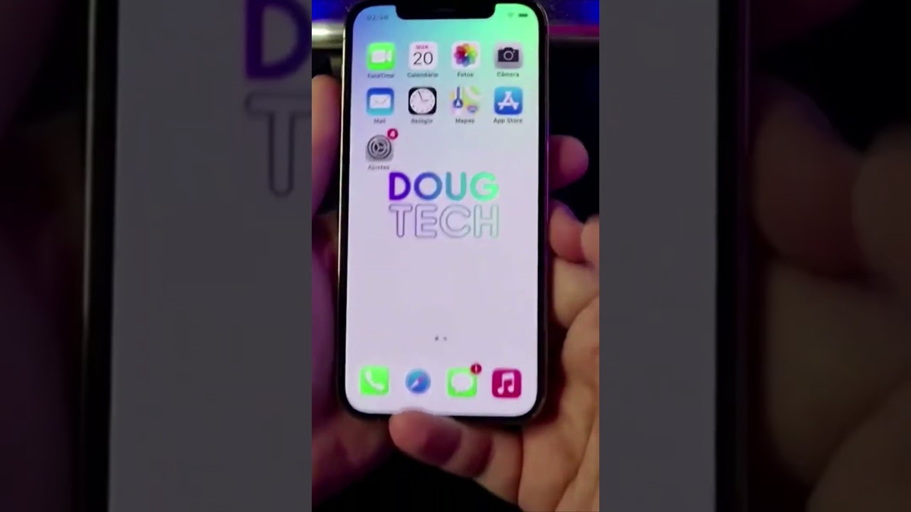 COMO LIGAR A TELA AO PEGAR O IPHONE #Shorts