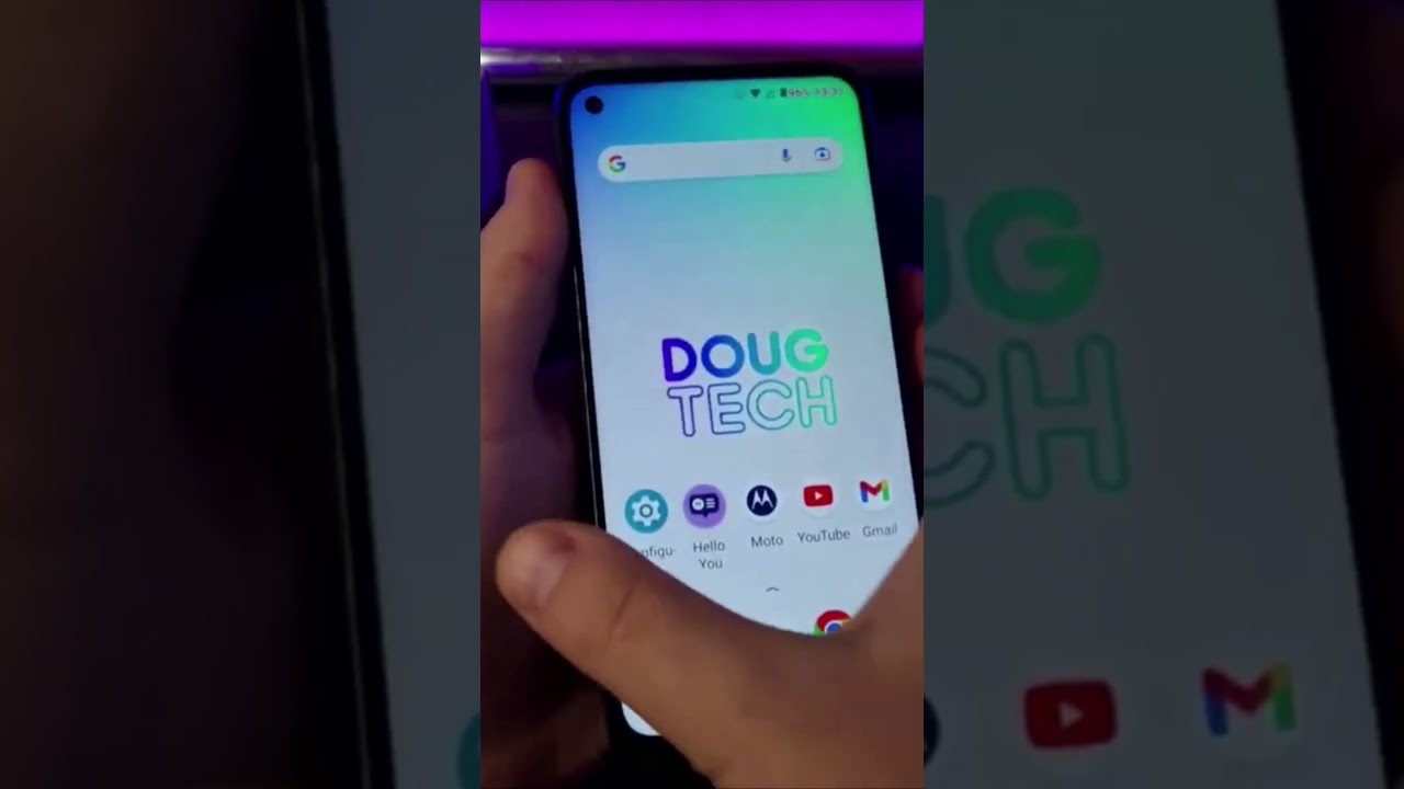 ► Como Ativar a Função de Ligar a Tela ao Pegar o Motorola #Shorts