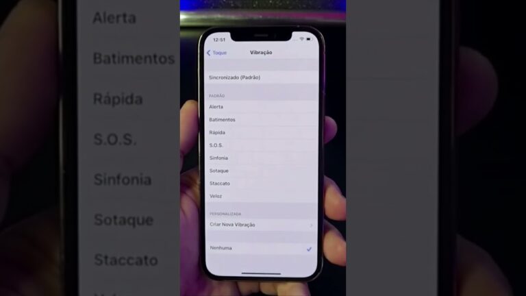COMO ATIVAR OU DESATIVAR A VIBRAÇÃO NO IPHONE #Shorts